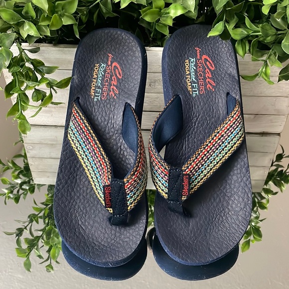 Skechers Shoes Skechers Yoga Foam Sandals Size 8 Poshmark